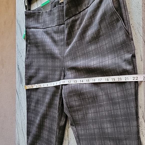 Dalia Mid Rise Narrow Leg Tummy Panel Built-In Pull-On Pants Black Plaid sz XL - Picture 11 of 16